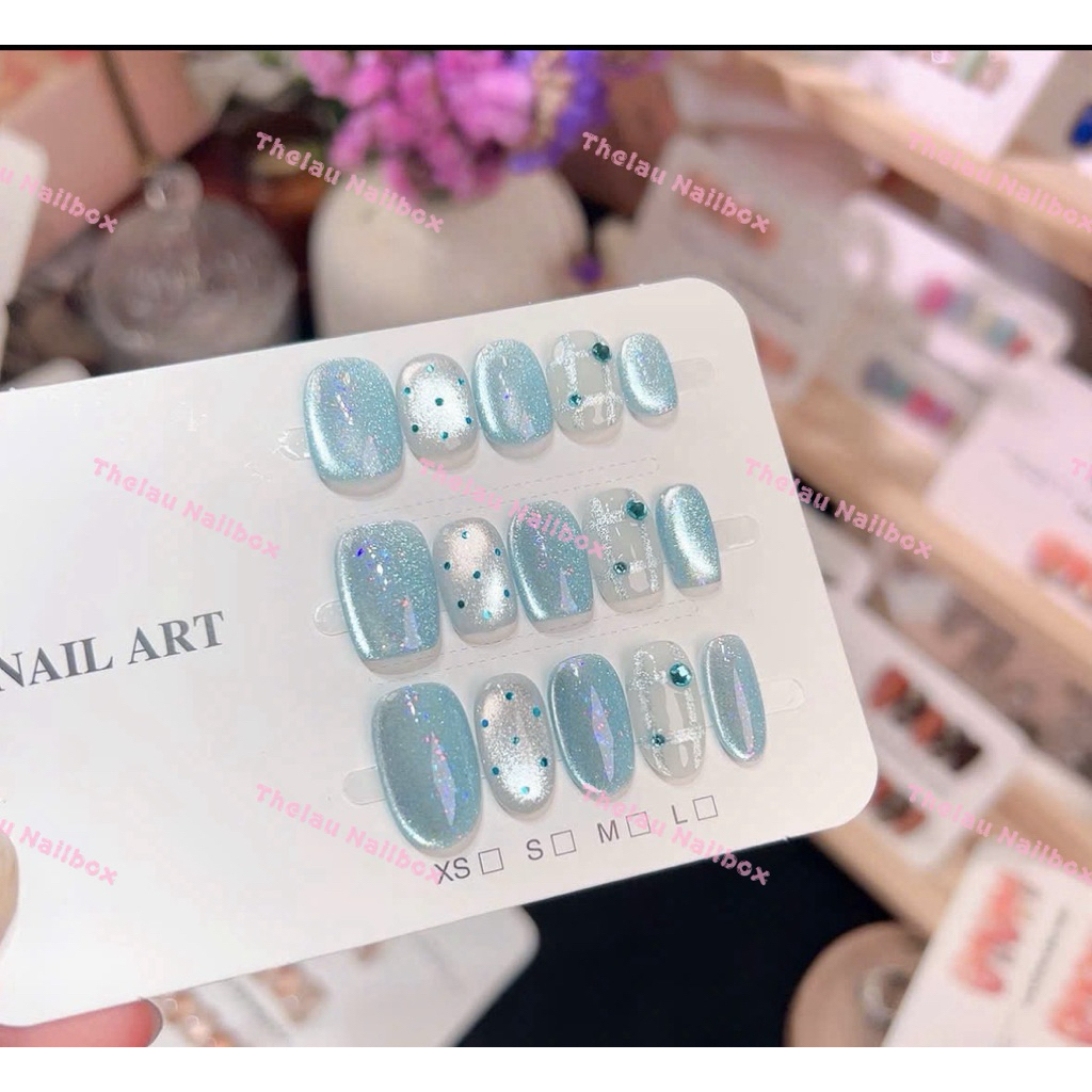 T202 móng tay giả mắt mèo xanh bạc đính đá TheLau Nailbox