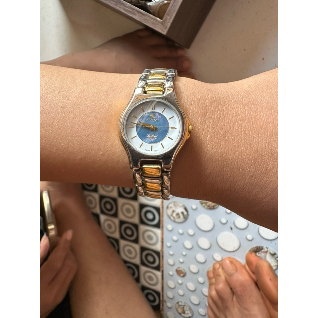 Đồng hồ thuỵ sỹ Cyma