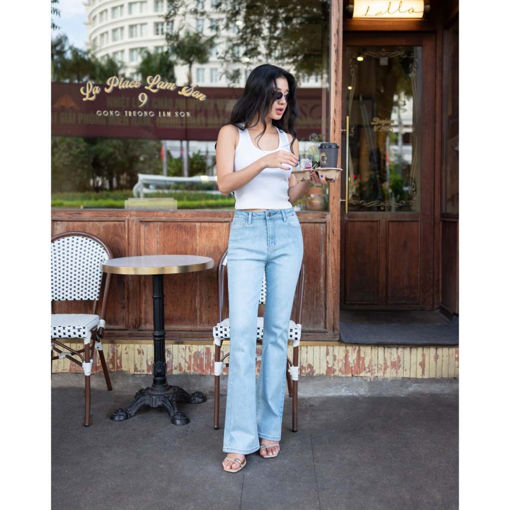 HASHTAGEM - Quần Ống Loe CFJ.6 Classy Flare Jeans Piscina Blue Co Giãn Nhẹ Màu Xanh Sáng Wash Đùi