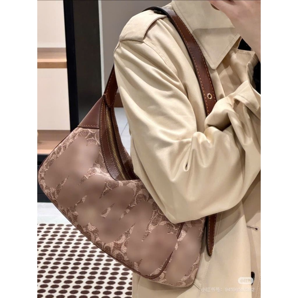 Túi xách nữ dáng hobo mềm mại ELLA SMALL SHOULDER BAG – CDV37 / CDY38