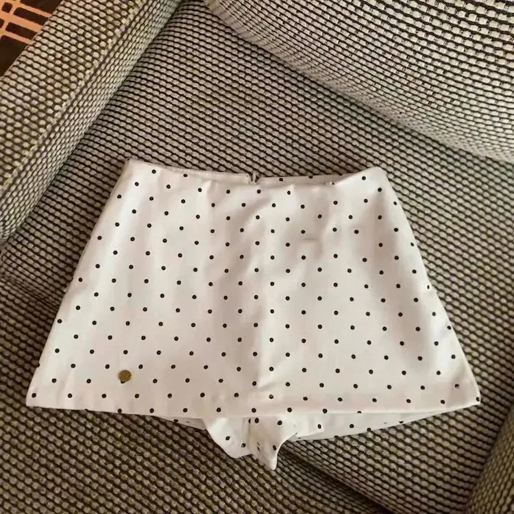 Chân Váy Nữ Chấm Bi Chữ A Có 3 Khóa Kéo Cạp Cao Kèm Quần Bảo Hộ Siêu Hot M865 | BigBuy360 - bigbuy360.vn