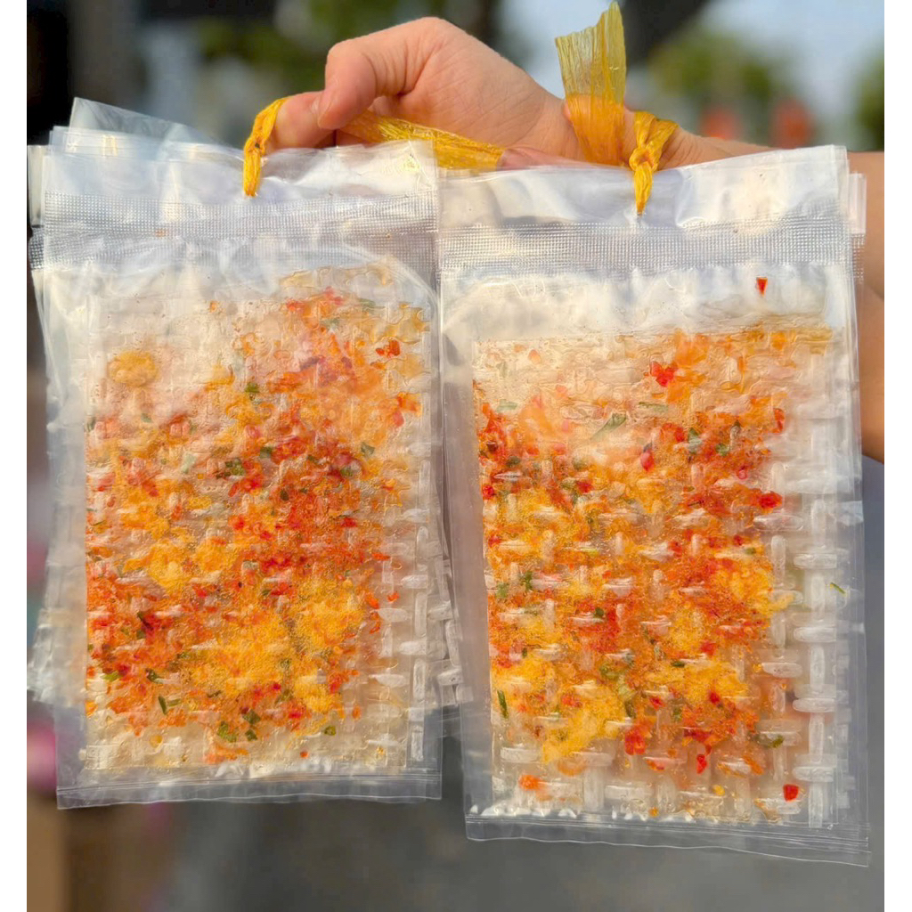 Bánh tráng cuốn ớt rim hành phi