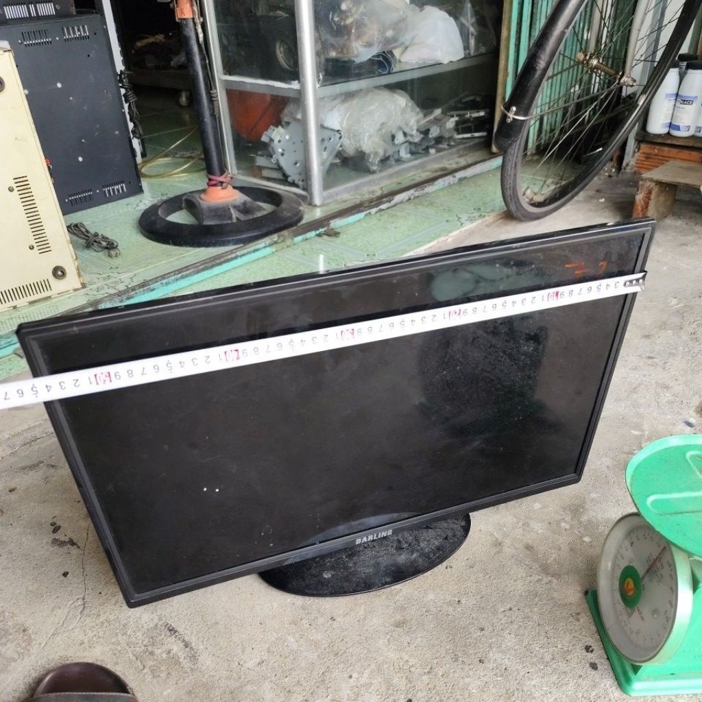 Xác hư ti vi Darling model:24HD699 , tv24 in LED, không có nguồn Anh em mua về lấy linh kiện , mã 72