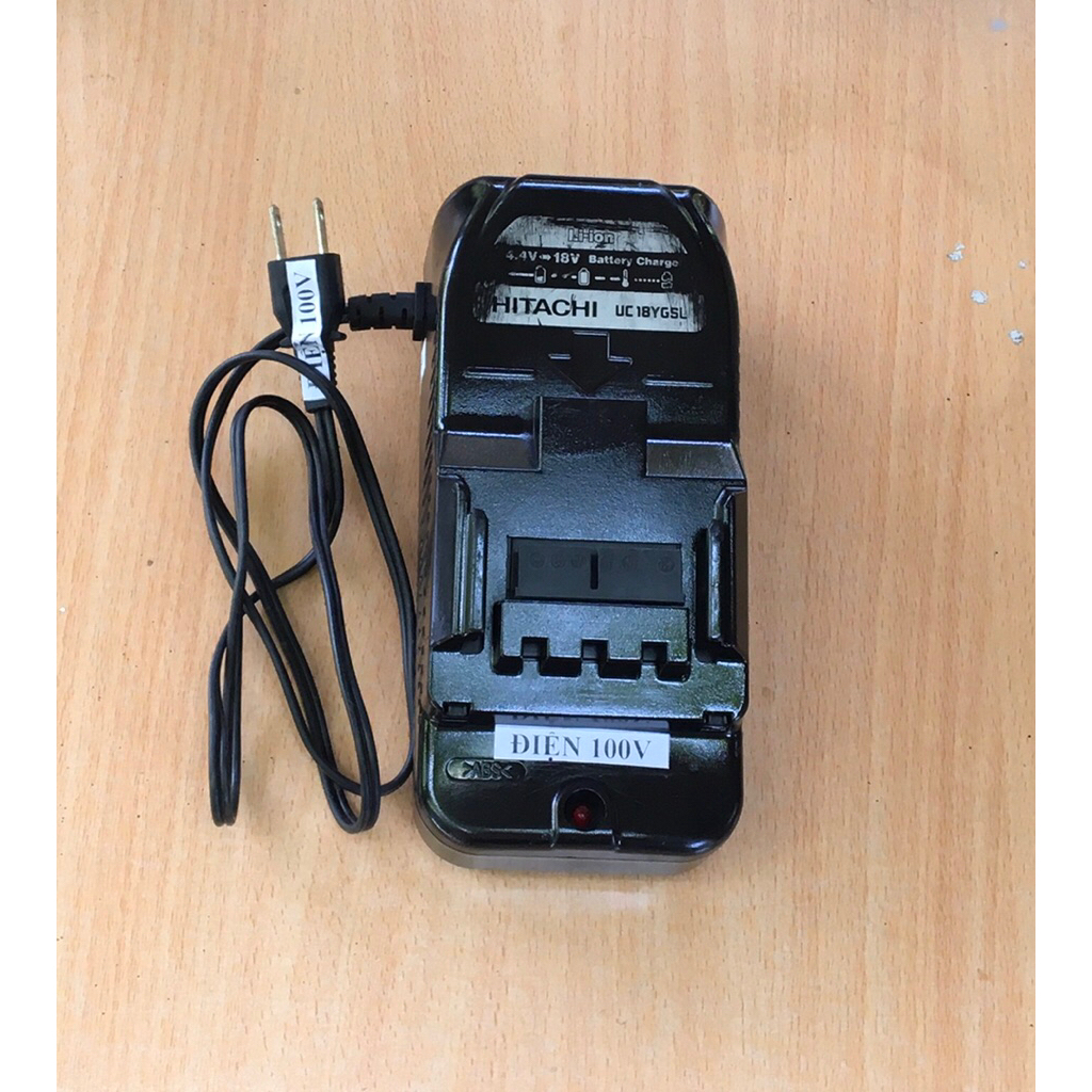 Sạc Hitachi 14.4V - 18V - 2.0A. Sạc Pin lion.Điện -100V .Sạc Hitachi  Zin Nhật 14.4V-18V. Sạc  Hitac