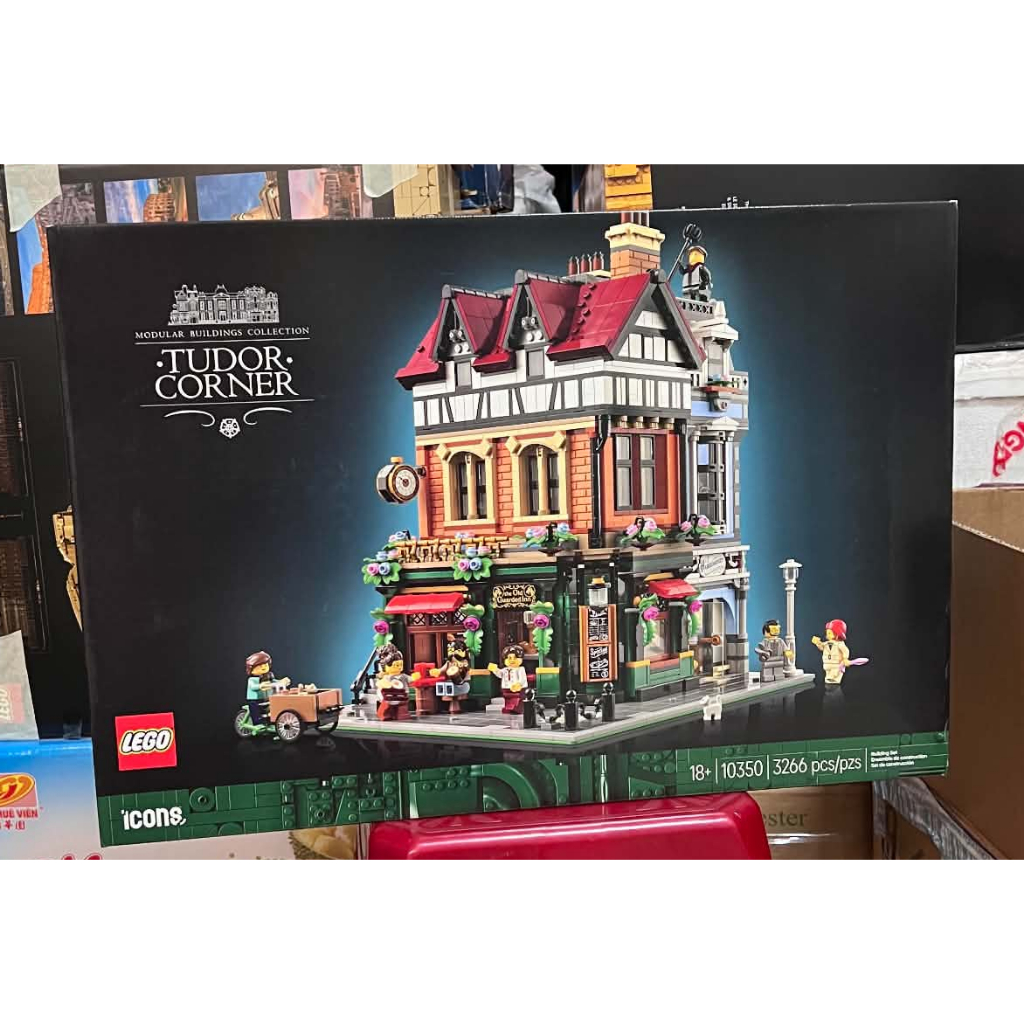 [HÀNG SẴN] Đồ Chơi Lắp Ráp Góc Nhà Tudor LEGO Icons 10350 (3266 Chi Tiết)