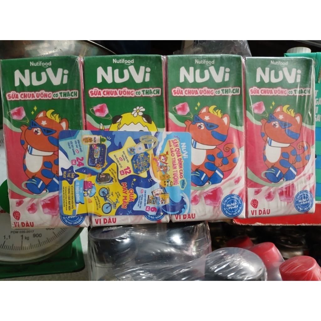 Sữa Chua Thạch Dâu NUVI 170ml 1 lốc 4 hộp