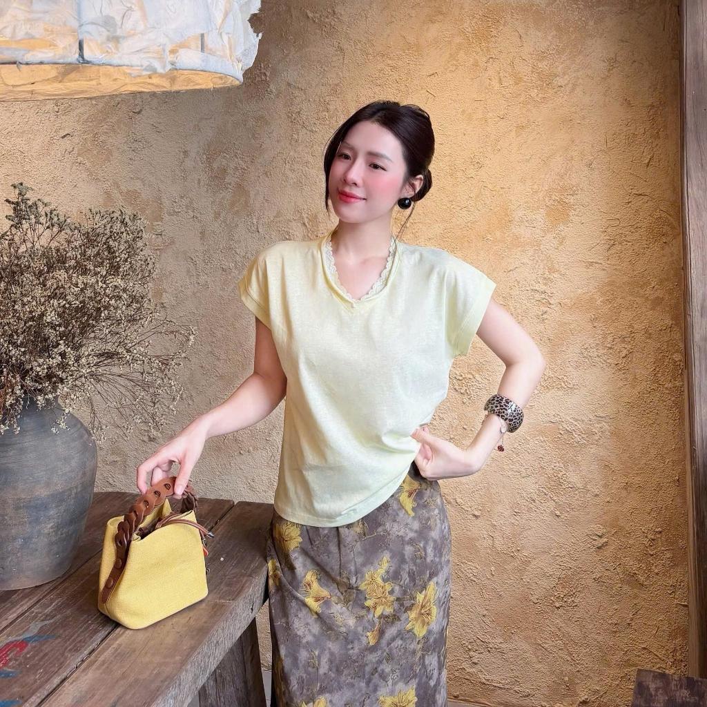 Áo Cộc Phối Ren - Chất Liệu Cotton Giấy Siêu Nhẹ Thoáng Mát Mặc Hè, Form Vừa Gọn Dáng - A097 | BigBuy360 - bigbuy360.vn