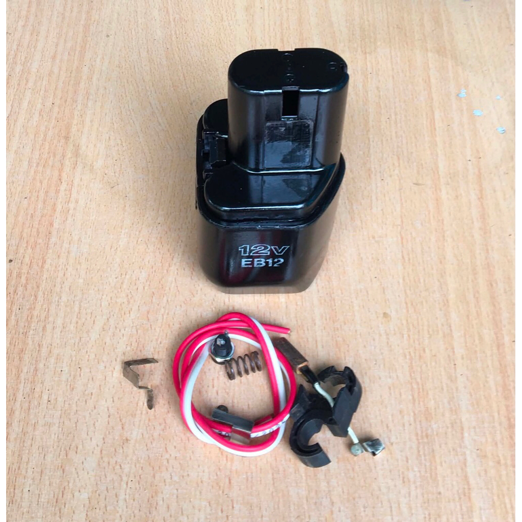 Vỏ Pin Hitachi Cao Nhật Bãi 12V - Tặng kèm giắc 5.5 và dây điện .Đã vệ sinh tiếp điểm - Vỏ pin Hitac