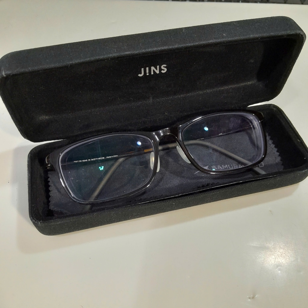 Gọng mắt kính Jins Designed in Tokyo có độ ngang kính 145mm second hand si Nhật
