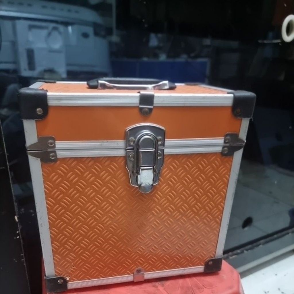 Máy cân bằng laser Subaru LS06