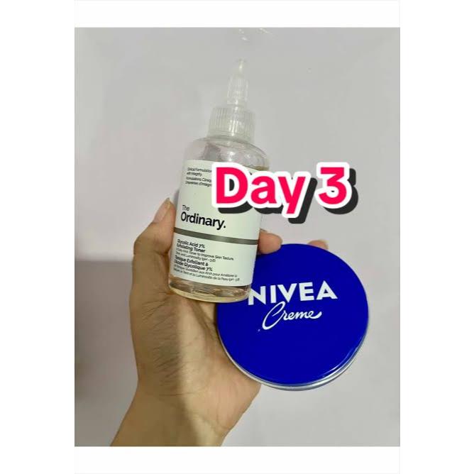 Toner The Ordinary Glycolic Acid 7% Toning Solution và kem dưỡng Nivea (đặc biệt là Nivea lon xanh h