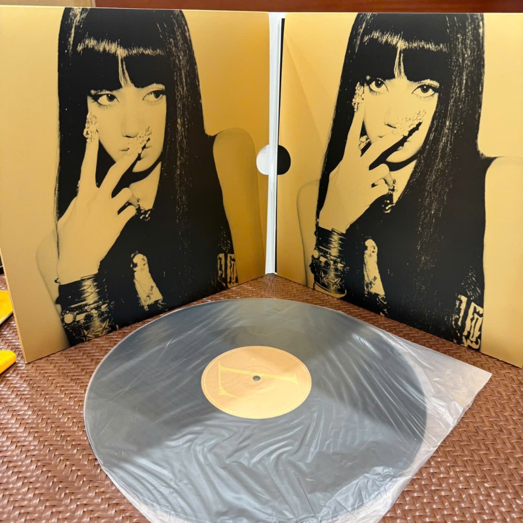 Đĩa than - BlackPink -- LISA – LALISA (First Single Album) Limited Vinyl LP
