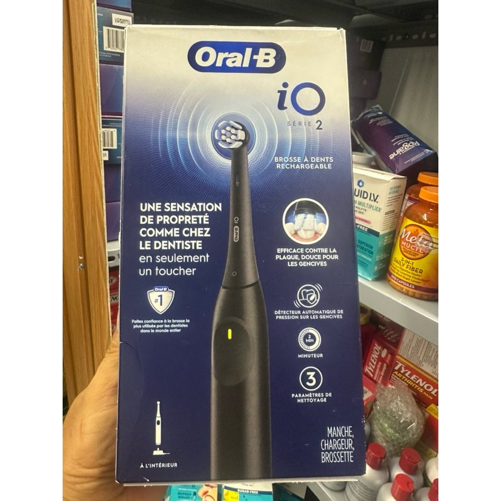 bàn chải điện Oral-B iO Series 2, một dòng bàn chải điện sạc sử dụng công nghệ iO tiên tiến của Oral