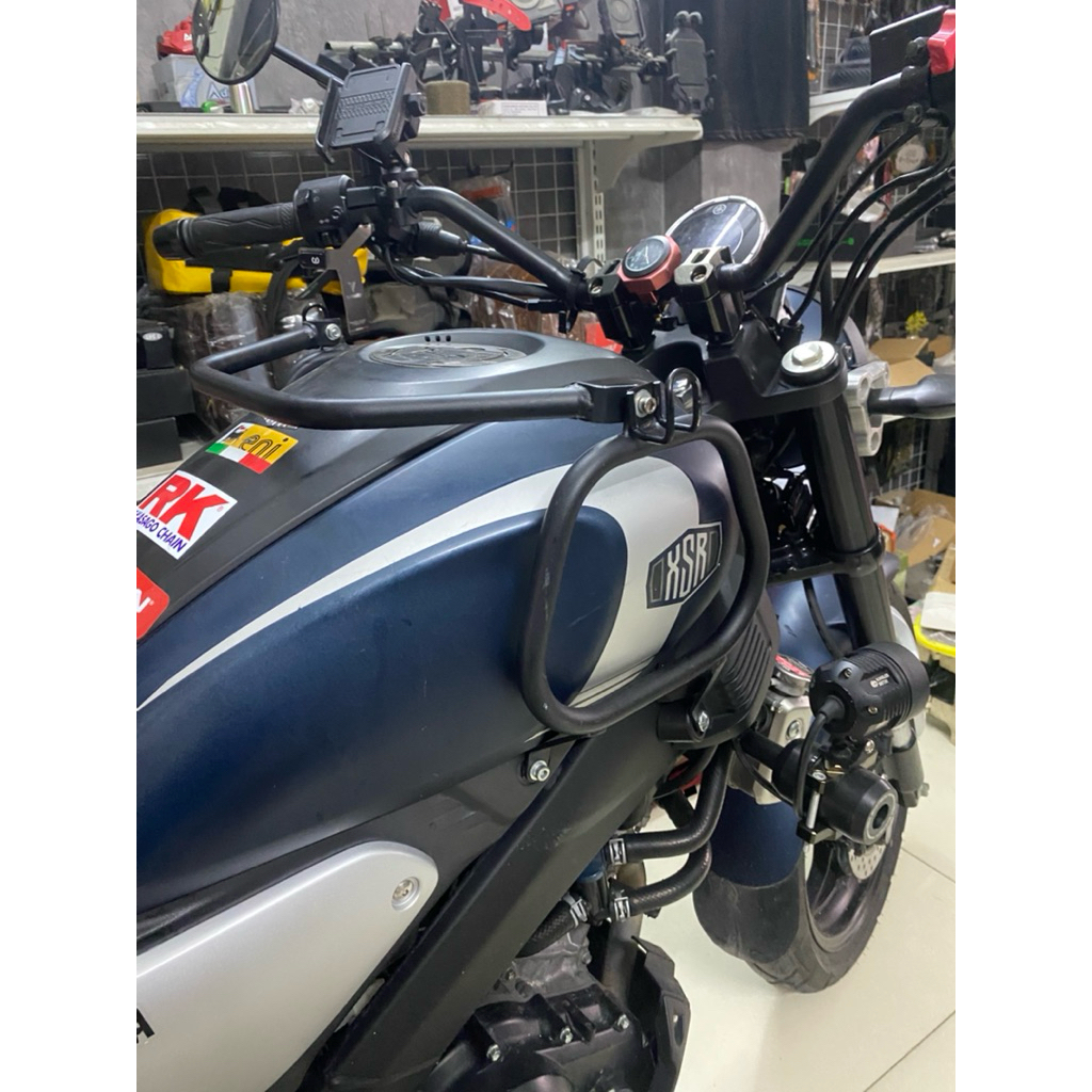 Pat đỡ túi phía trước bình xăng Xsr155 Xs155r
