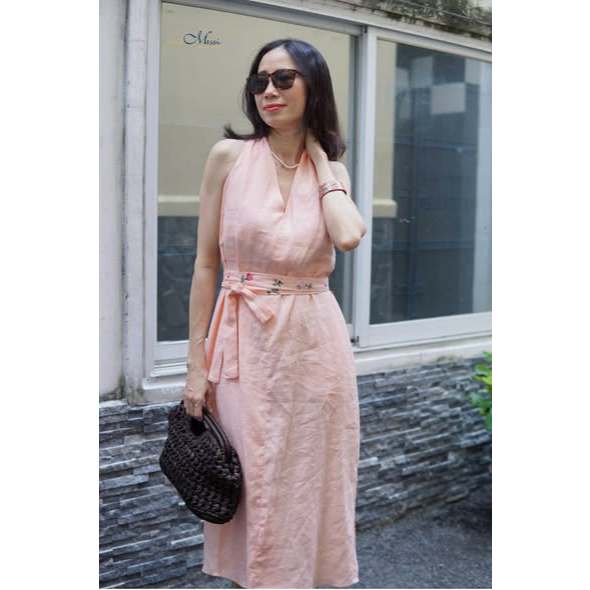 G97 Đầm linen cổ yếm WINNIE