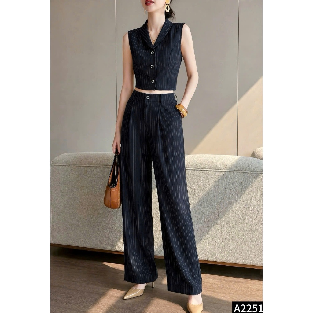 Set kẻ Cati: Áo sát nách cổ vest + quần dài A2251