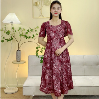 Đầm suông xòe trung niên cho mẹ - Cổ vuông tim phối ren tay loe - Đỏ hoa - TTV2088