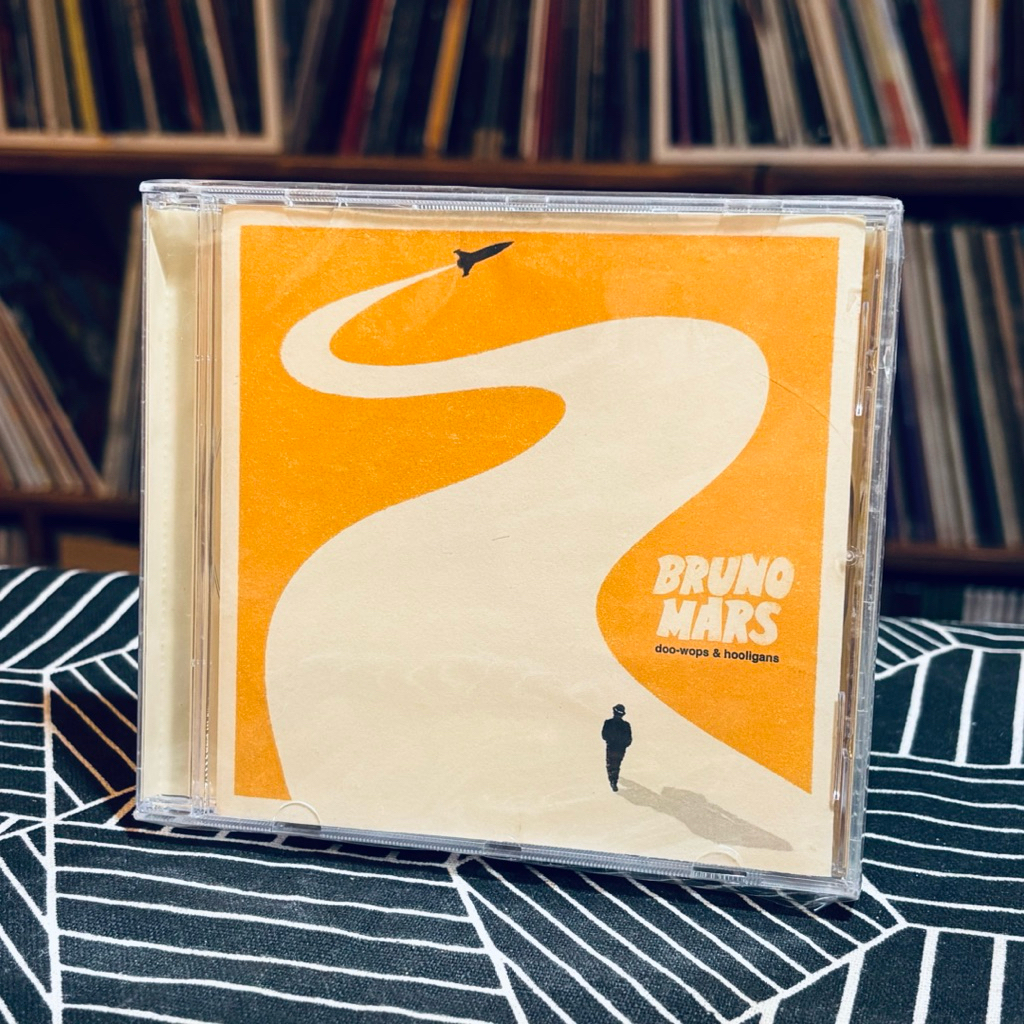 Bruno Mars CD  Doo-wops & Hooligans Bruno Mars CD