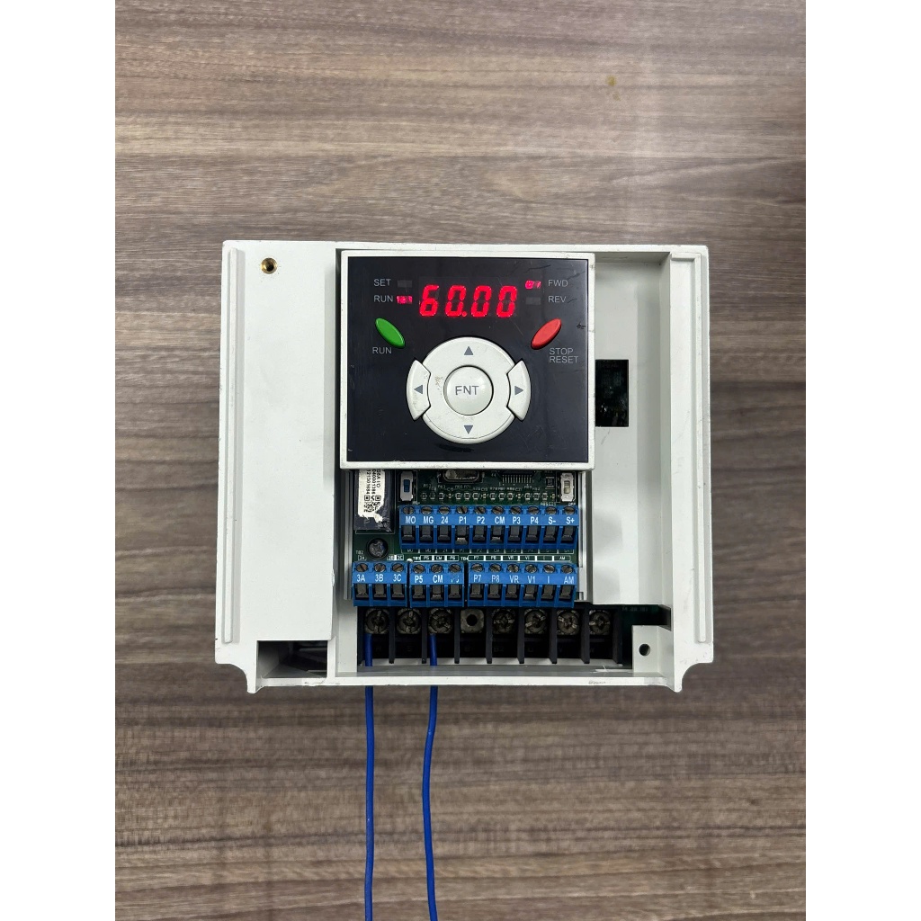Biến tần LS  IG5A  SV40iG5A-4  nguồn 380VAC công suất 4kW tháo máy