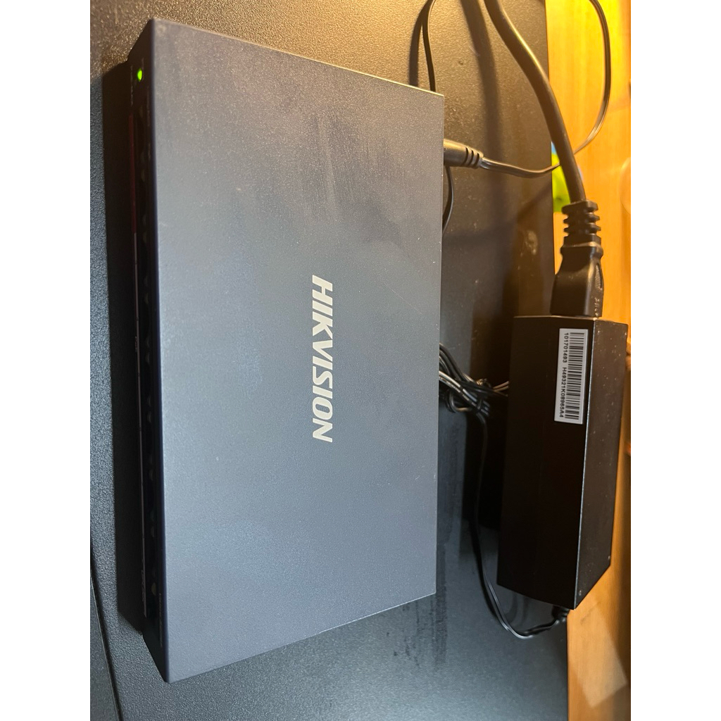 Bộ chuyển mạch Ethernet Hikvision DS-3E0109P-E ( cũ)