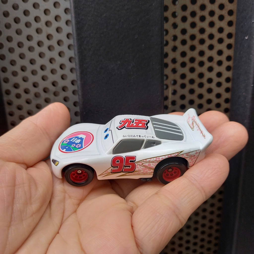 Xe mô hình tomica không hộp, Cars Lightning McQueen