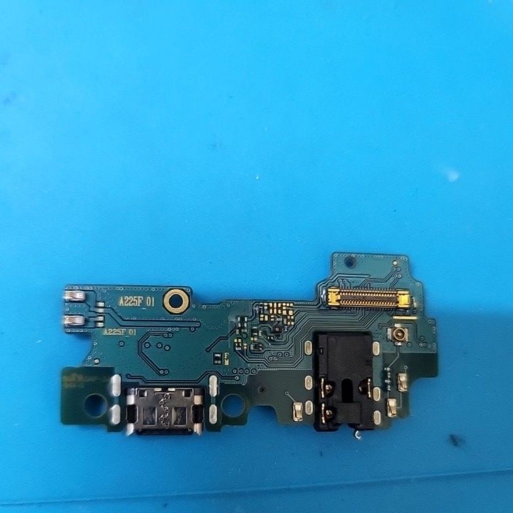 Cụm bo sạc Samsung A225 zin hãng