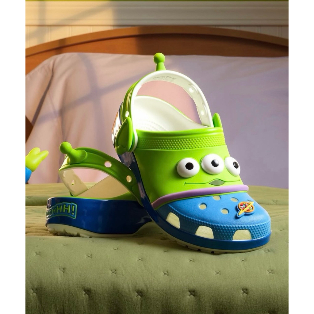 JDK Store_Dép Sục Cho Bé và Người Lớn 'Alien Classic Clog'