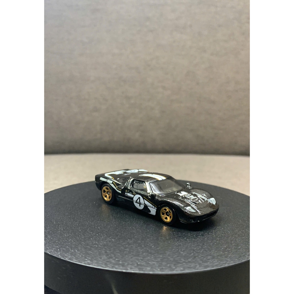 Hãng Hot Wheels - Ford GT-40 - Bản Gumball 3000 (loose nguyên bản, hơi trầy nhẹ)