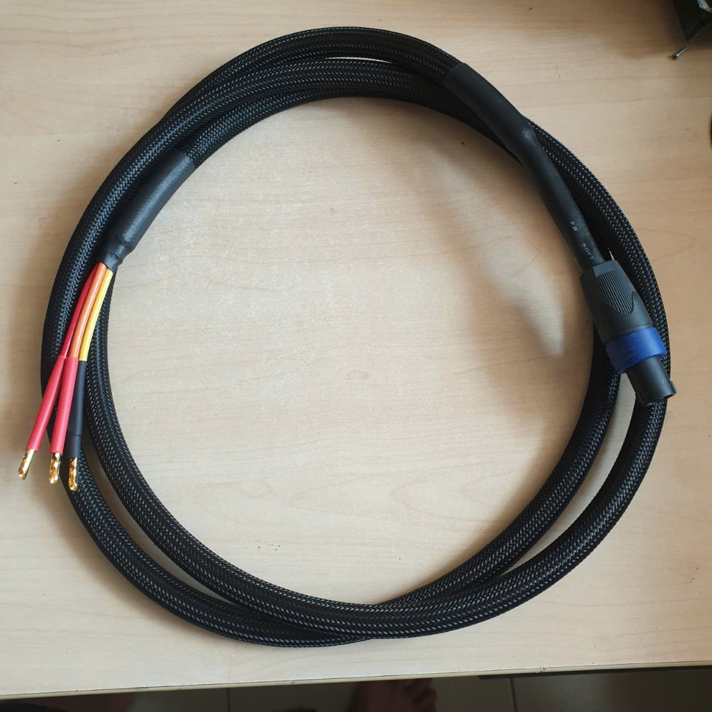 Dây loa Sub Mogami 3104