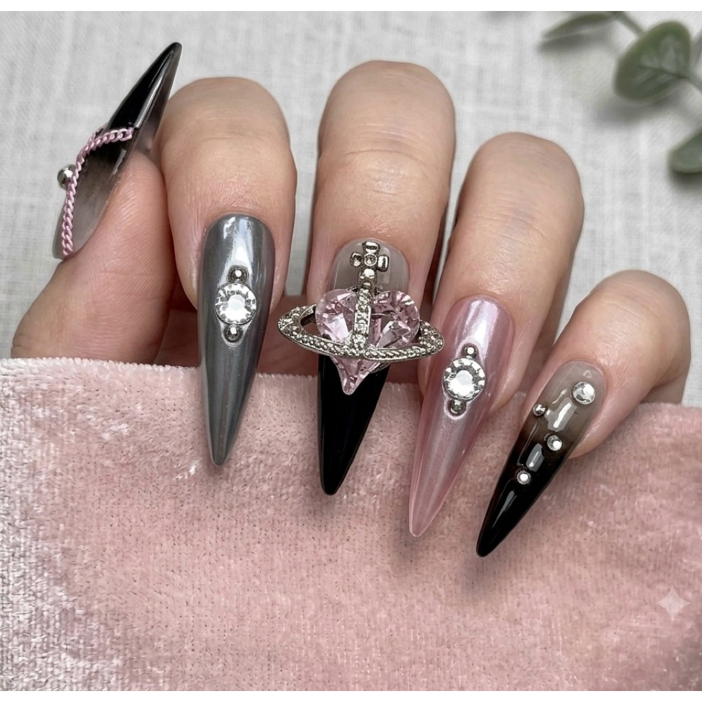 nailbox thiết kế ombre trang guong đính charm A212