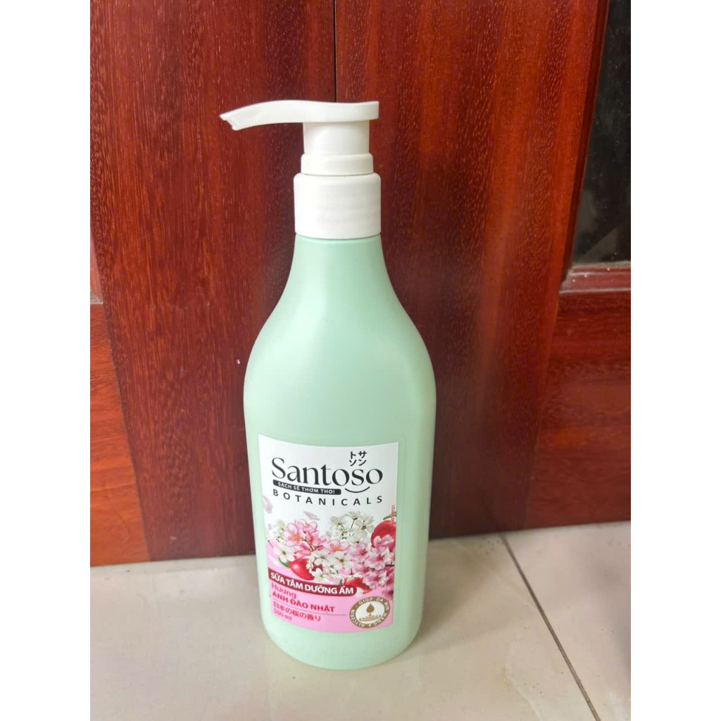 Sữa tắm dưỡng ẩm Santoso hương hoa anh đào Nhật 500ml