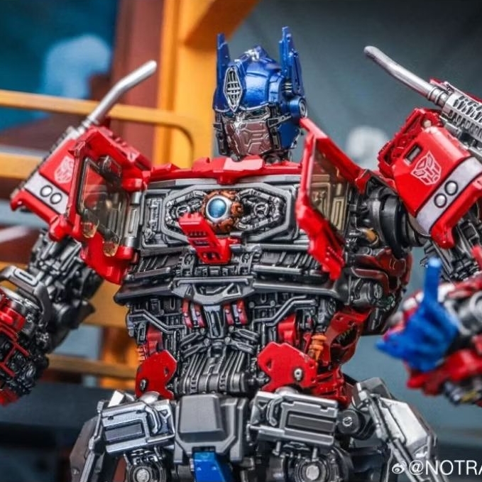 Mô hình Optimus Prime  20cm - YOLOPARK AMK PRO Series