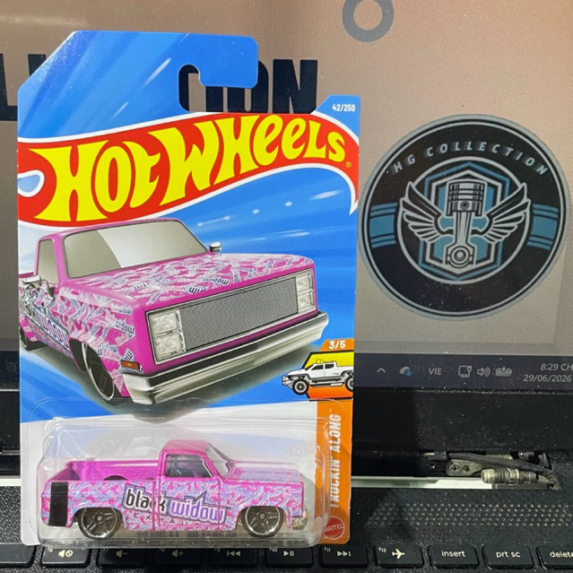 xe đồ chơi mô hình Hotwheels basic 2026 case K : 83 Chevy Silverado