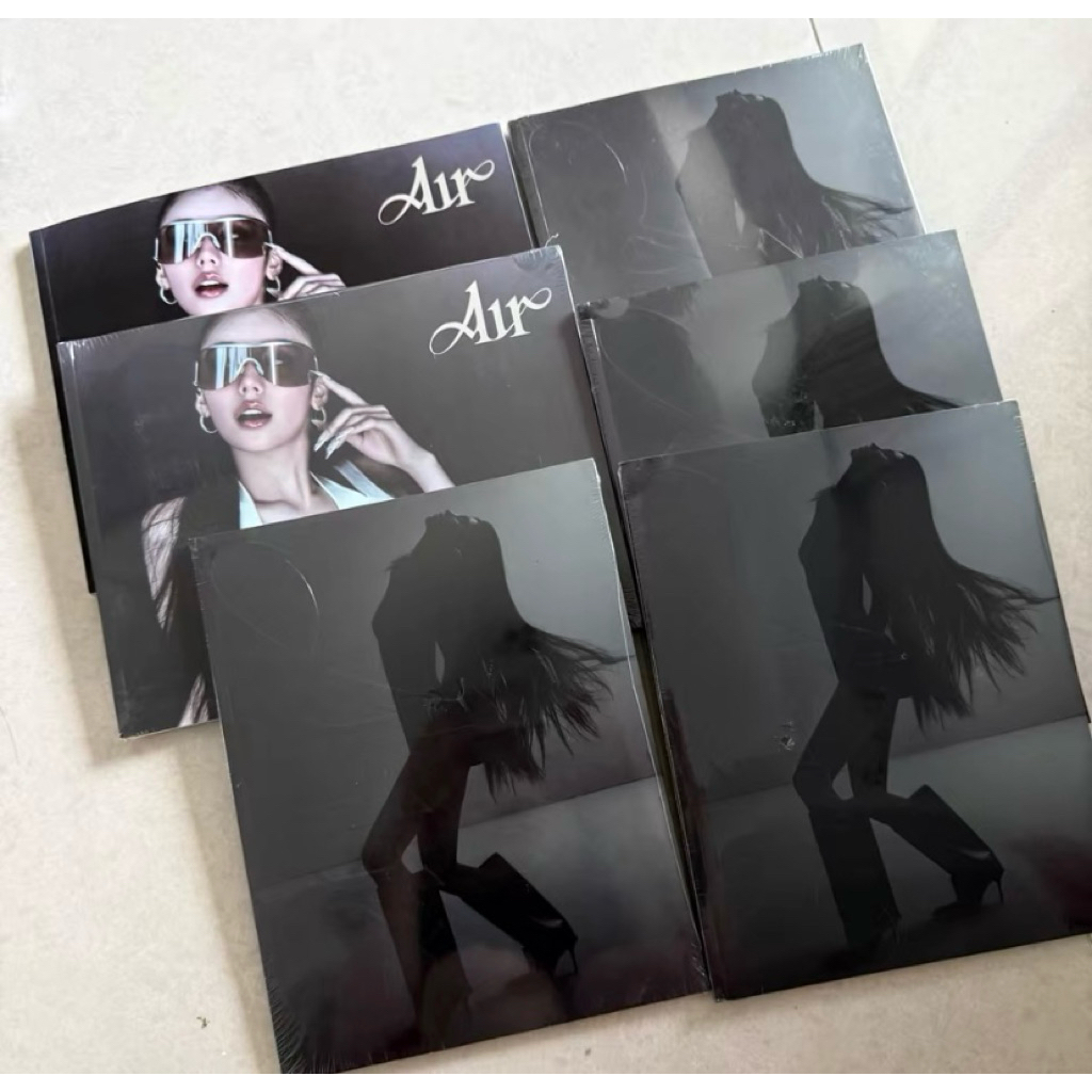 ITZY YEJI - AIR ALBUM PHOTOBOOK VER