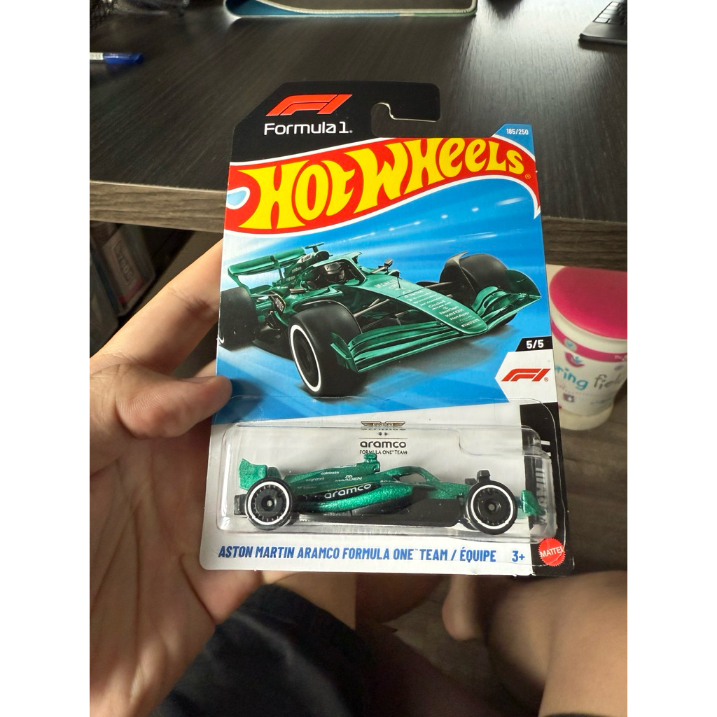Hotwheels F1 Aston Martin/ mô hình ô tô