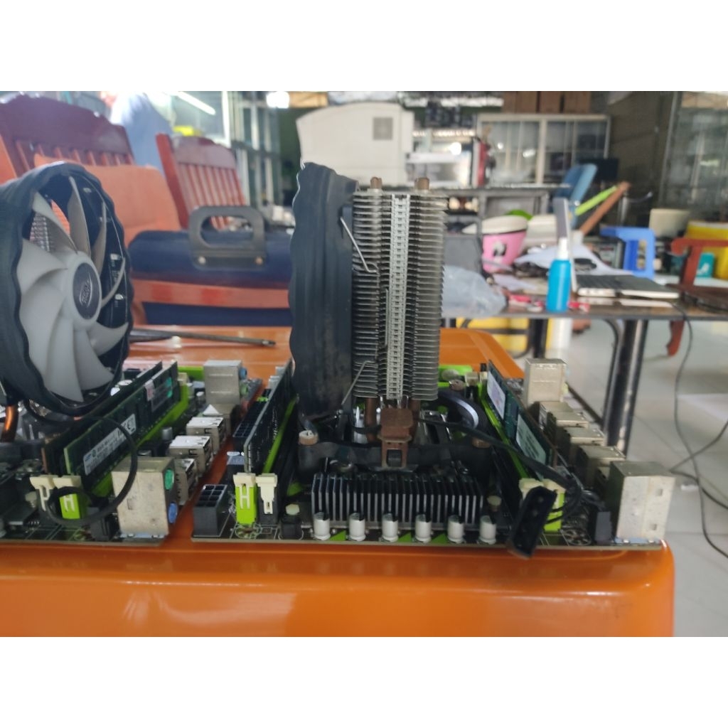 Combo gồm: Main x79 r16gb cpu xeon E5 2620 V2