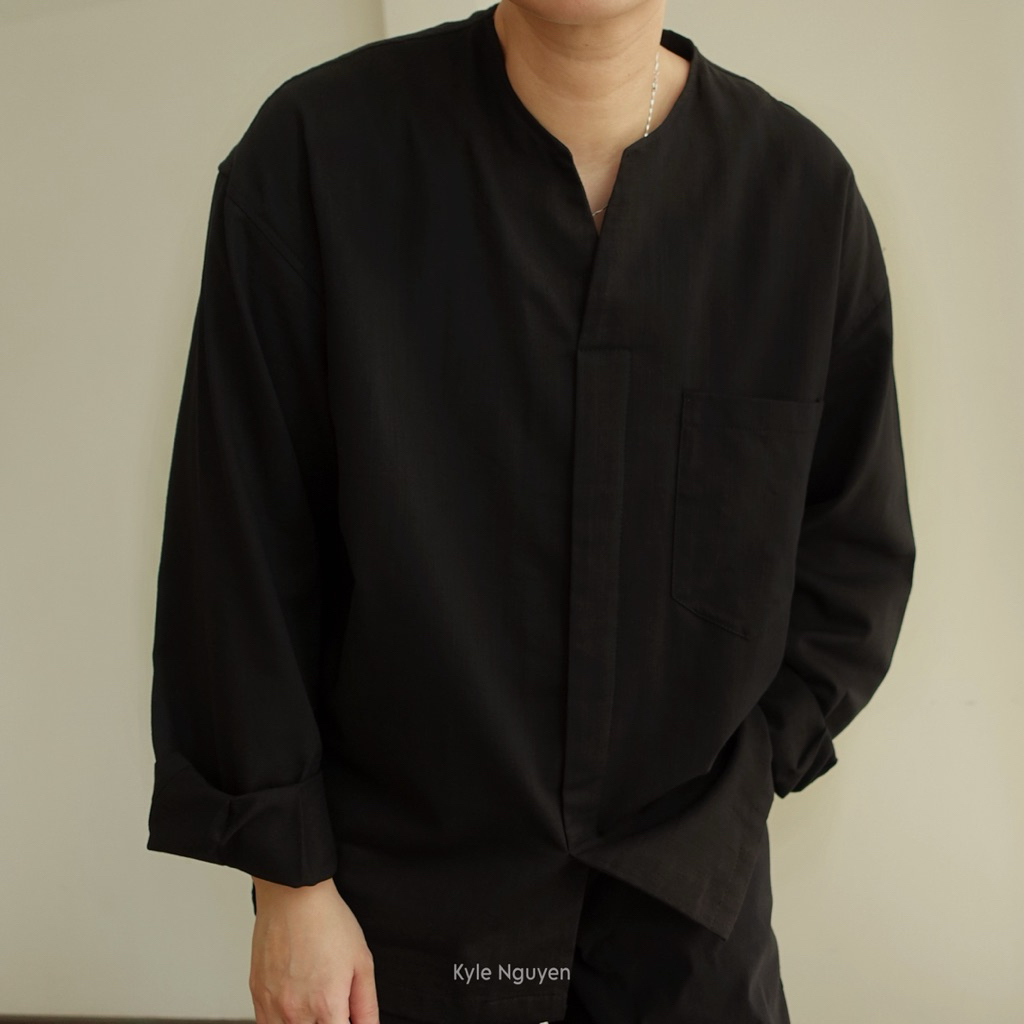 Sơmi cổ V - 𝗩 𝗦𝗵𝗶𝗿𝘁𝘀’s Kylenguyen