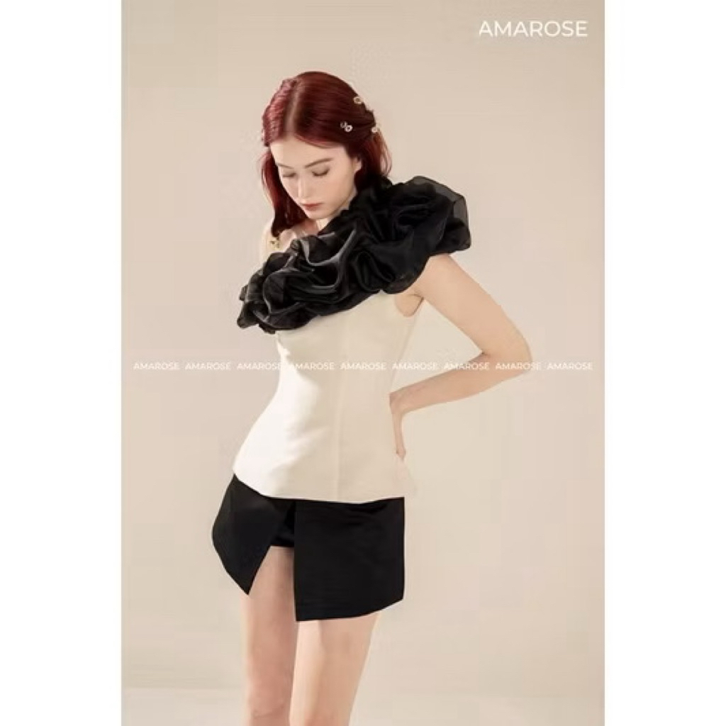 Pass / thanh lý áo lệch vai phối xếp sóng Amarose Clothing size M