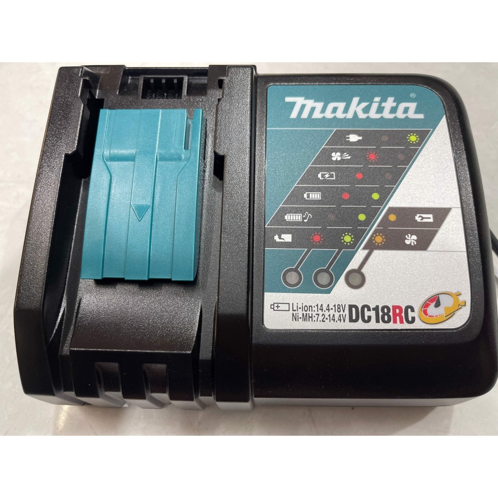 Sạc Makita DC18RC