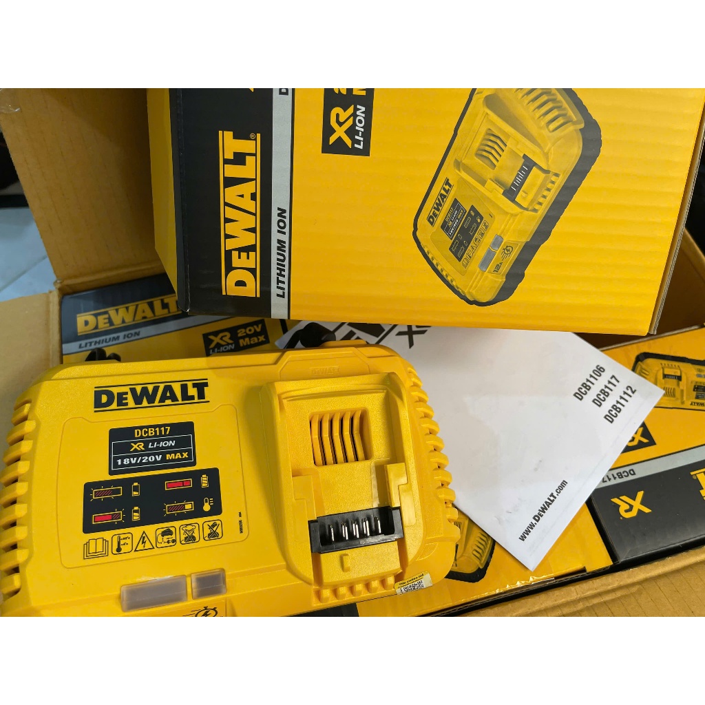 Bộ sạc nhanh 18V-60V Dewalt DCB117