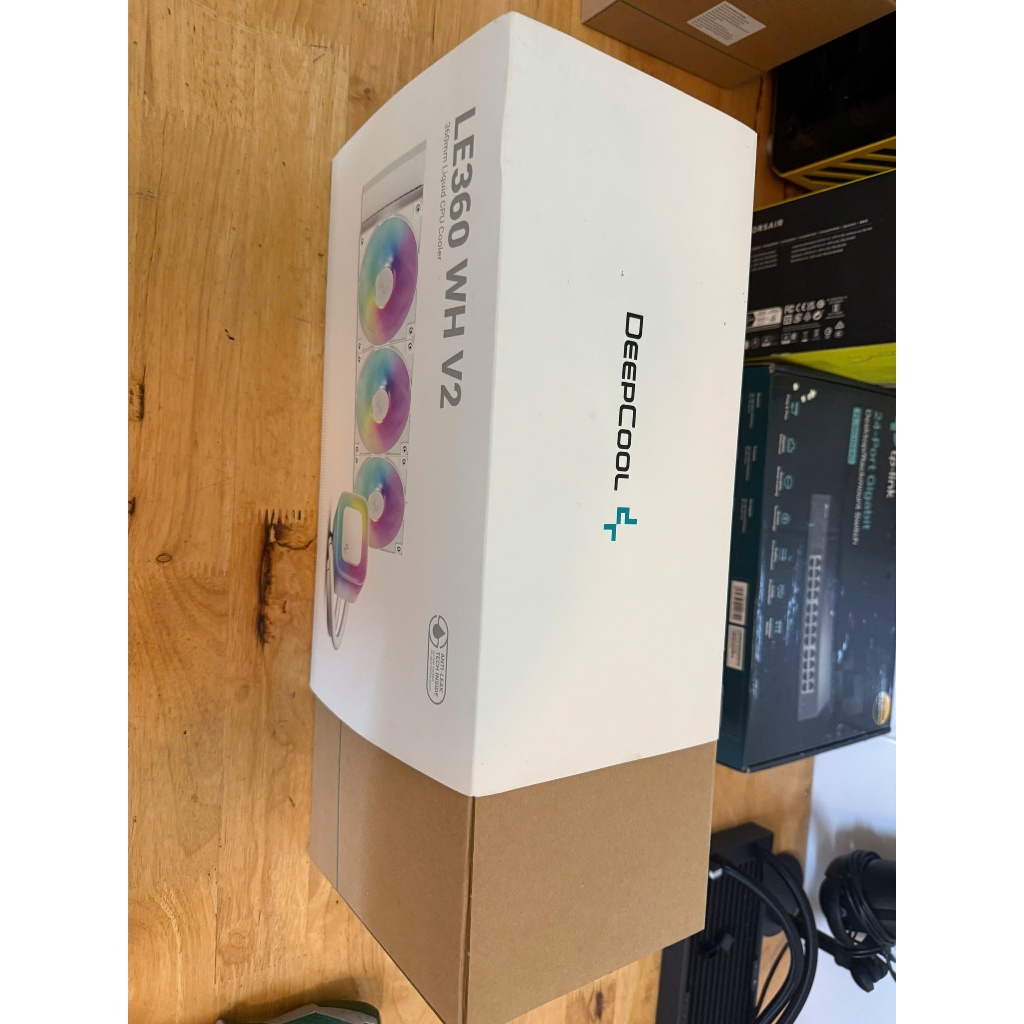 Tản nhiệt nước AIO Deepcool LE360 V2 White A-RGB R-LE360-WHAMMN-G-2