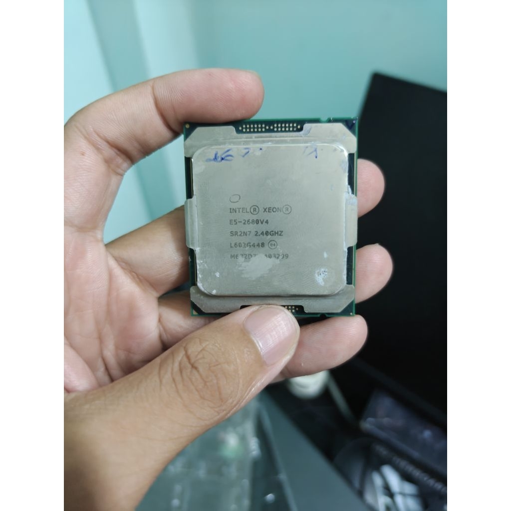xeon 2696v3 . 2697v3 . 2680v4 . 1650v3
