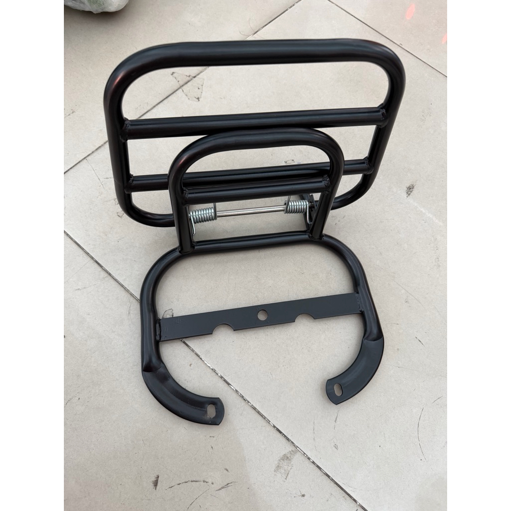 BAGA, TỰA LƯNG XE ĐIỆN VESPA 946