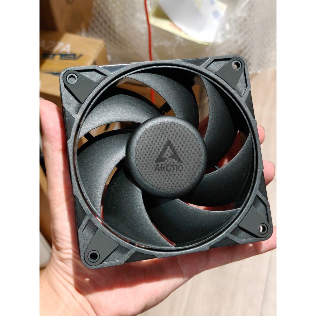 Quạt máy tính ARCTIC P12 PRO LN (12cm)