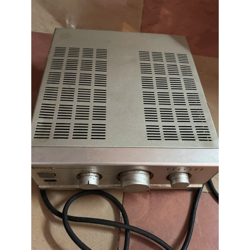 Chật nhà em bán rẻ amply onkyo 922m cũ đã qua sử dụng
