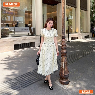 Đầm thiết kế BEMINE cổ tròn in bi dáng chữ A phù hợp đi làm-B528