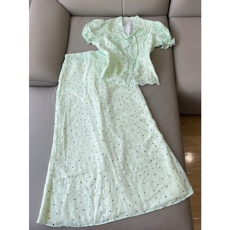 Set TK xô thêu hoa chấm bi A42 áo tay ngắn và chân váy đuôi cá dài (Freesize eo <73cm) - MITRUC | BigBuy360 - bigbuy360.vn
