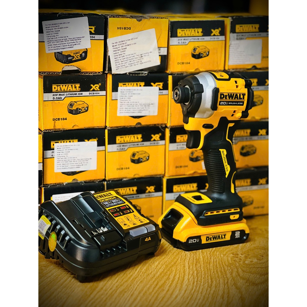 Bộ máy vặn vít dùng pin 20v DeWALT DCF850