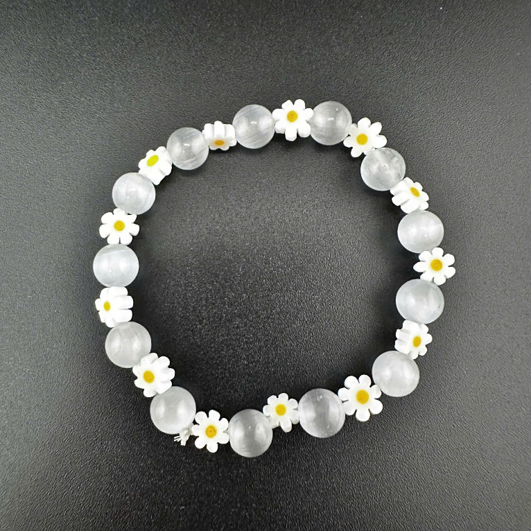 Vòng tay thời trang nam nữ Moderato Daisy White