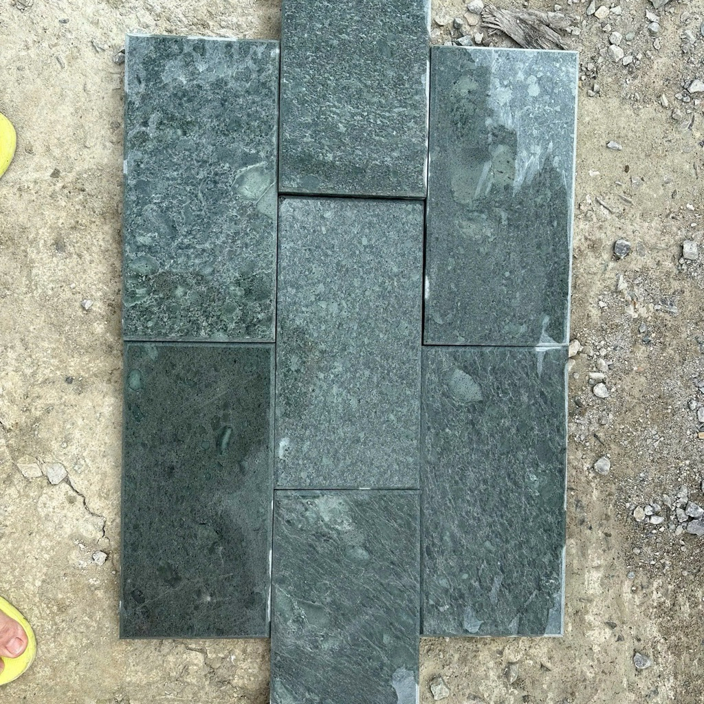 đá xanh rêu 15x30